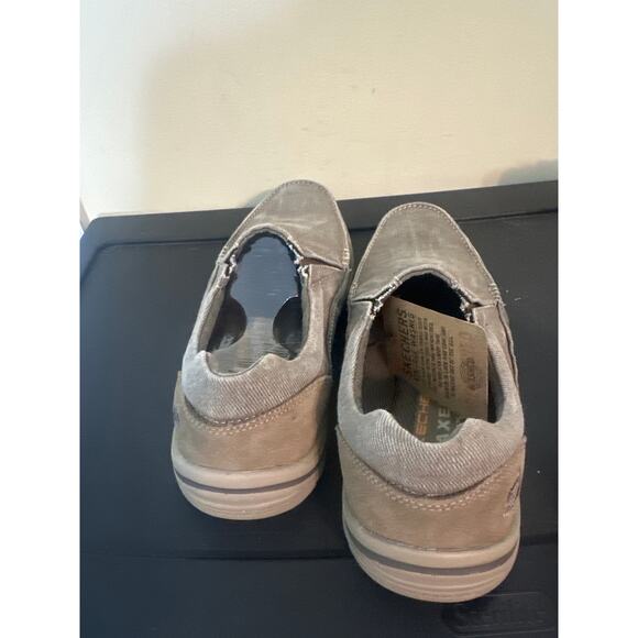 Mens Skechers Avillo Relaxed Fit Memory Foam Slip-on Loafer Shoes Khaki 7 y - Picture 4 of 6